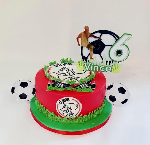 Taarttoppers/Stekers Voetbal thema handgemaakt 2D/3D Nieuw, Hobby en Vrije tijd, Taarten en Cupcakes maken, Nieuw, Versiering