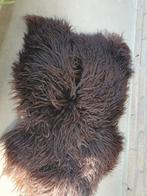 Schapenvacht donkerbruin langharig, Huis en Inrichting, Woonaccessoires | Plaids en Woondekens, Ophalen of Verzenden, Gebruikt