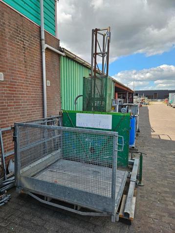 HEK gl400 tandheugellift magazijnlift bouwlift beschikbaar voor biedingen