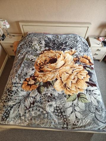 Romantische Alcantara wollen deken dubbel bedrukt +brocante. beschikbaar voor biedingen