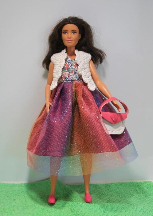 Barbie kleding Curvy 78: jurk, tas, schoenen en kort hesje, Kinderen en Baby's, Speelgoed | Poppen, Nieuw, Barbie, Verzenden