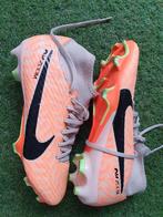 Voetbalschoenen nike, Sport en Fitness, Voetbal, Maat XS of kleiner, Ophalen of Verzenden, Gebruikt, Schoenen