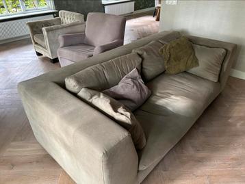 1 fauteuil , 1 loveseat en 1 3-zits bank  in 1 koop € 125 beschikbaar voor biedingen