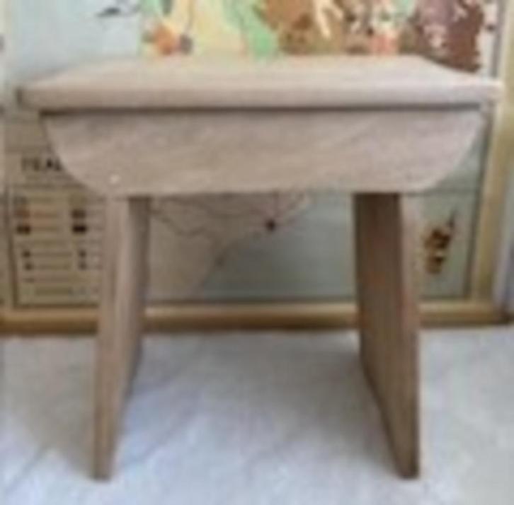 Brocante houten kruk - bijzettafeltje - plantentafeltje, Huis en Inrichting, Krukjes, Zo goed als nieuw, Hout, Ophalen of Verzenden