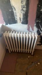 Radiator gietijzer staat in Neede!, Doe-het-zelf en Verbouw, Platen en Panelen, Ophalen, Gebruikt