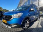 Dacia Dokker 1.2 TCe Stepway | Navi | Cruise | Trekhaak | Du, Auto's, Dacia, Voorwielaandrijving, Euro 5, Gebruikt, 4 cilinders
