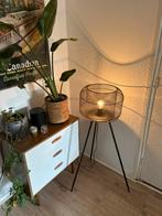 Moderne vloerlamp - zwart metaal, Huis en Inrichting, Lampen | Vloerlampen, Ophalen, Zo goed als nieuw, Metaal