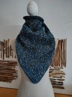 Denimblauwe punt gebreide sjaal, siergaren, Kleding | Dames, Hoeden en Petten, Ophalen of Verzenden, Nieuw, One size fits all