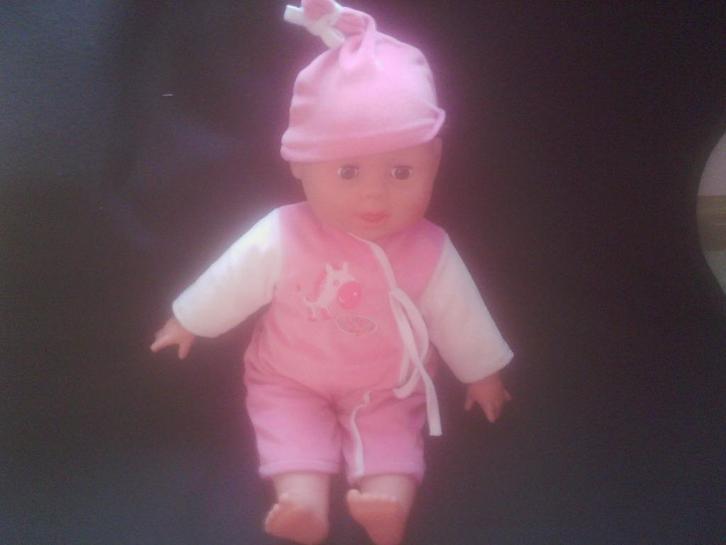 Baby Born Pop Inclusief Kleding, Kinderen en Baby's, Speelgoed | Poppen, Zo goed als nieuw, Babypop, Verzenden