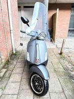 Vespa sprint, Fietsen en Brommers, Scooters | Vespa, Ophalen of Verzenden, Zo goed als nieuw, Benzine
