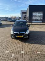 Opel Agila 1.2 16V 69KW 2014 Zwart, Voorwielaandrijving, Stof, 40 €/maand, 4 cilinders