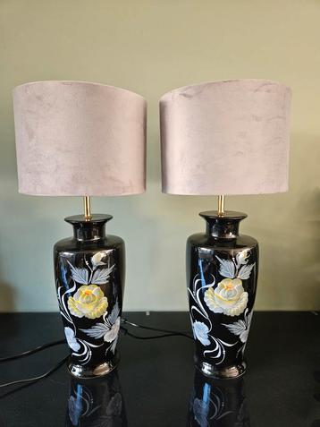 Set van 2 vintage tafellampen / schemerlampen zwart keramiek beschikbaar voor biedingen