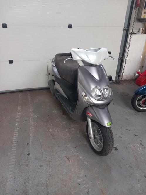 Yamaha neos 2011 (geen papieren), Fietsen en Brommers, Scooters | Yamaha, Zo goed als nieuw, Neo's, Ophalen
