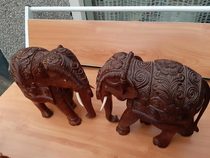 Beeld, olifanten, houtsnijwerk, ambachtelijk bewerkt., Antiek en Kunst, Kunst | Beelden en Houtsnijwerken, Ophalen