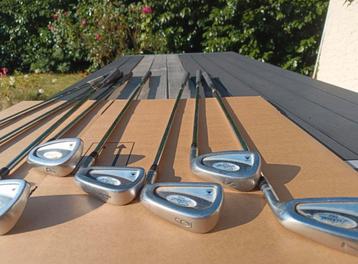 Titleist DCI ijzers beschikbaar voor biedingen