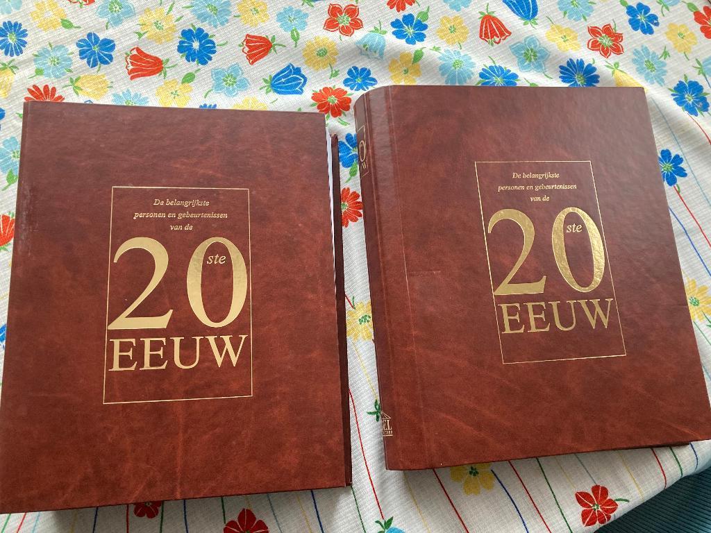 2 albums postzegels geschiedenis van de 20ste eeuw, Postzegels en Munten, Postzegels | Volle albums en Verzamelingen, Ophalen of Verzenden