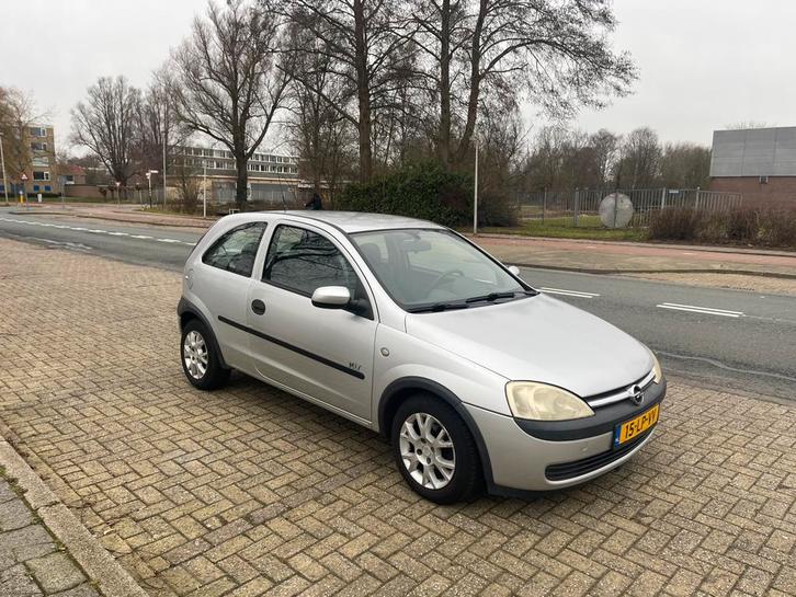 Opel Corsa 1.2 16V 3D 2003 Grijs, Auto's, Opel, Particulier, Corsa, Centrale vergrendeling, Lichtmetalen velgen, Radio, Trekhaak