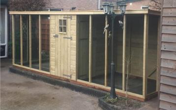 Volière van hout met sluis ook maatwerk vogelverblijf 🐦‍⬛ beschikbaar voor biedingen