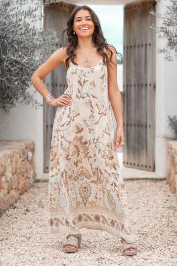 Geweldige zomerjurk van IBZ mode! Valt als 44/46/XXL beschikbaar voor biedingen