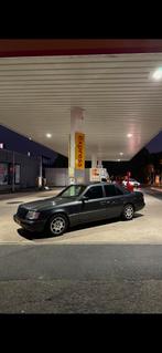 Mercedes-Benz W124 E320 1995, Automaat, Achterwielaandrijving, Zwart, Stoelverwarming