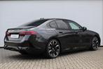 BMW i5 eDrive40 M Sport / Panoramadak / Trekhaak / Bowers &, Auto's, BMW, Automaat, 2095 kg, Achterwielaandrijving, Zwart