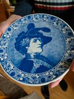 Delfts blauw bord Rembrandt als officier, Ophalen of Verzenden