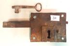 Hek-, poort- of deurslot, ijzer gesmeed, 18e-19e eeuw antiek, Antiek en Kunst, Antiek | Gereedschap en Instrumenten, Verzenden