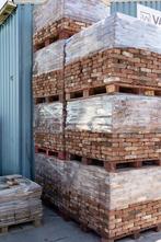 Oude bruin getinte vormbak metselstenen 22 x 5.5 80M2, Ophalen of Verzenden, Gebruikt, Bakstenen