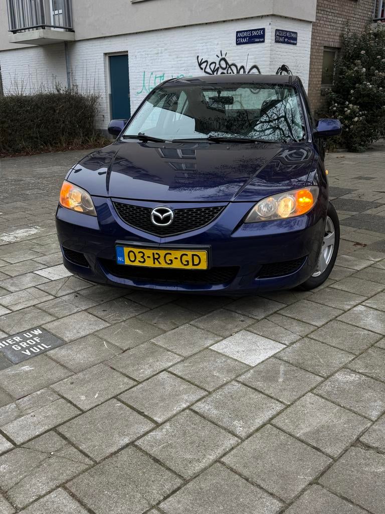 Mazda 3 1.6 Sedan 2005 Blauw, Auto's, Mazda, Benzine, C, Sedan, Handgeschakeld, Origineel Nederlands, Blauw, Voorwielaandrijving