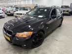 BMW 3-serie Touring 318i / NETTE AUTO / NAP / RIJDT SCHAKELT, Euro 5, Achterwielaandrijving, Zwart, Handgeschakeld
