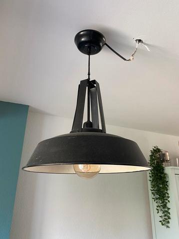 Industrieel hanglamp beschikbaar voor biedingen