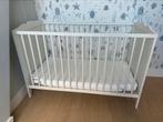IKEA SMÅGÖRA ledikant + topmatras + matrasbeschermer, Kinderen en Baby's, Babywiegjes en Ledikanten, Ophalen, Gebruikt, Ledikant