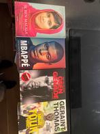 3 sportboeken en 1 actualiteitenboek, Ophalen, Zo goed als nieuw
