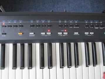 Roland A-30 met toebehoren beschikbaar voor biedingen