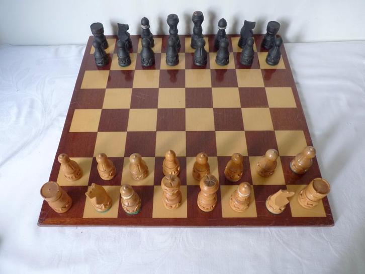 houten schaakspel, vintage, Hobby en Vrije tijd, Gezelschapsspellen | Bordspellen, Gebruikt, Ophalen of Verzenden