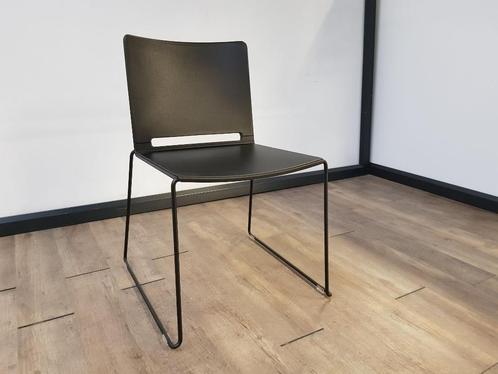 Trendy multifunctionele stoel 'Pep' zwart, Huis en Inrichting, Stoelen, Gebruikt, Vijf, Zes of meer stoelen, Kunststof, Zwart