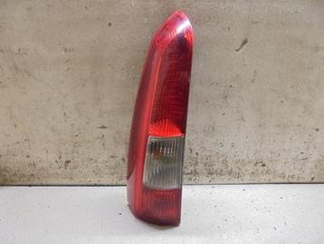 Achterlicht links van een Volvo V70 beschikbaar voor biedingen