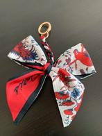 Tas sleutel hanger bag charm strik rood wit blauw goud zwart, Ophalen of Verzenden, Nieuw, Overige materialen, Overige merken