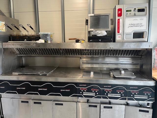 Horeca inventaris Snackbar inrichting Henny Penny BAKWAND, Witgoed en Apparatuur, Frituurpannen, Zo goed als nieuw, 4 liter of meer