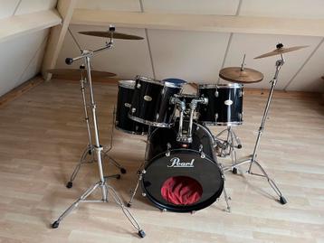 Pearl forum series drumset met prima kwalitatieve bekkens beschikbaar voor biedingen