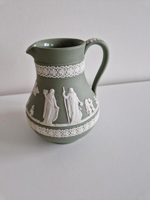 Kan wedgwood Jasperware groen 13 cm hoog, Antiek en Kunst, Antiek | Keramiek en Aardewerk, Ophalen of Verzenden