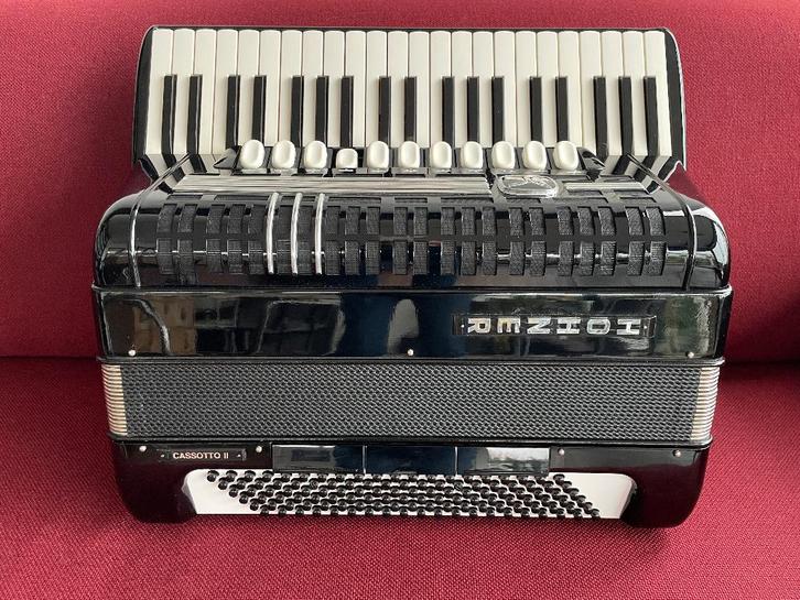 Z.g.a.n. duitse Hohner Cassotto II accordeon.4korig.Piccolo., Muziek en Instrumenten, Accordeons, Zo goed als nieuw, Toetsaccordeon