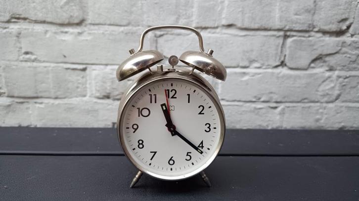 Vintage Hema Wekker, Huis en Inrichting, Woonaccessoires | Klokken, Gebruikt, Wekker of Tafelklok, Analoog, Ophalen of Verzenden
