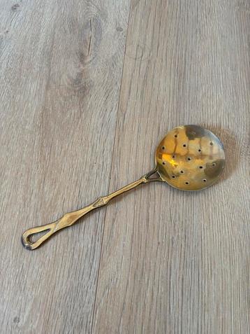 Vintage Messing Schuimspaan beschikbaar voor biedingen