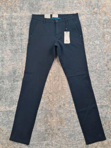 Cast Iron Riser Slim Chino W31 L34 NIEUW STRETCH Bronno3134
 beschikbaar voor biedingen