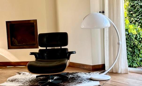 Martinelli luce design vloerlamp perfecte staat, Huis en Inrichting, Lampen | Vloerlampen, Zo goed als nieuw, 150 tot 200 cm, Metaal