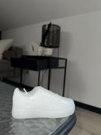 Handgemaakte Kaars - nike sneaker, Huis en Inrichting, Woonaccessoires | Kandelaars en Kaarsen, Overige materialen, Verzenden