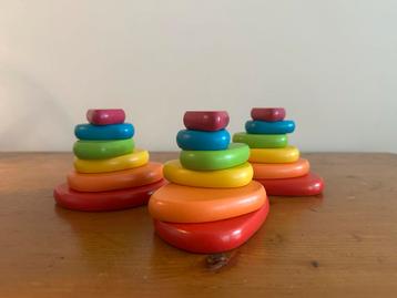 Montessori Stapelsteentjes Regenboog beschikbaar voor biedingen