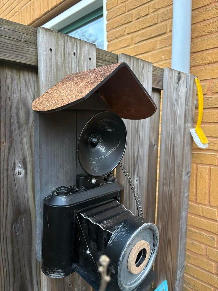 Uniek Vogelhuisje in cameravorm, Tuin en Terras, Vogelhuisjes en Vogelbaden, Nieuw, Ophalen of Verzenden