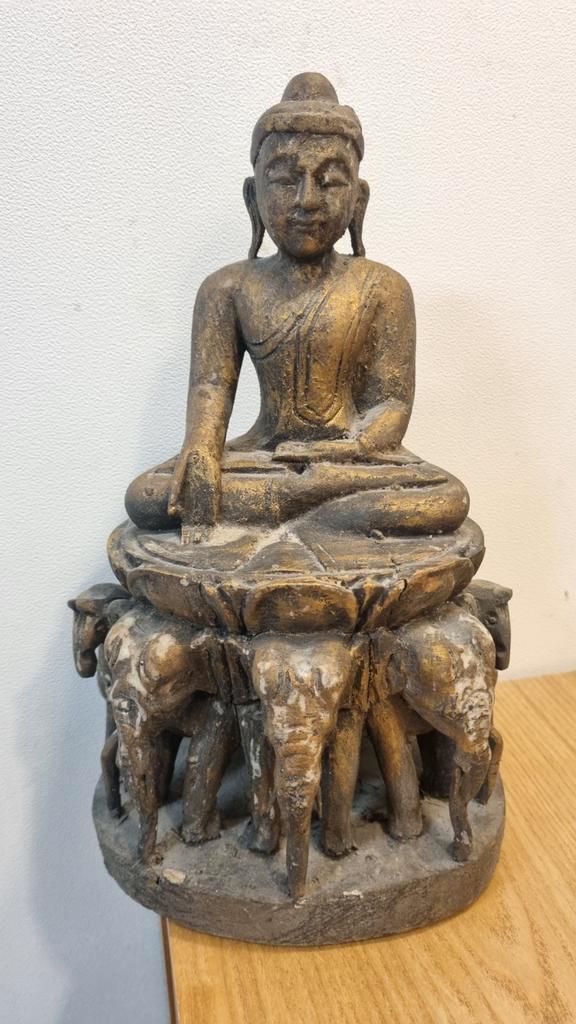 Prachtige Boeddha met olifanten sokkel, Huis en Inrichting, Woonaccessoires | Boeddhabeelden, Gebruikt, Ophalen of Verzenden